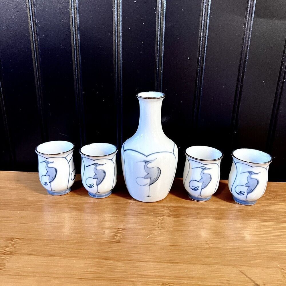 Arita porcelain Ko-Imari Japanese Crane Stork  Sake Decanter and Cup 5 Pc Set